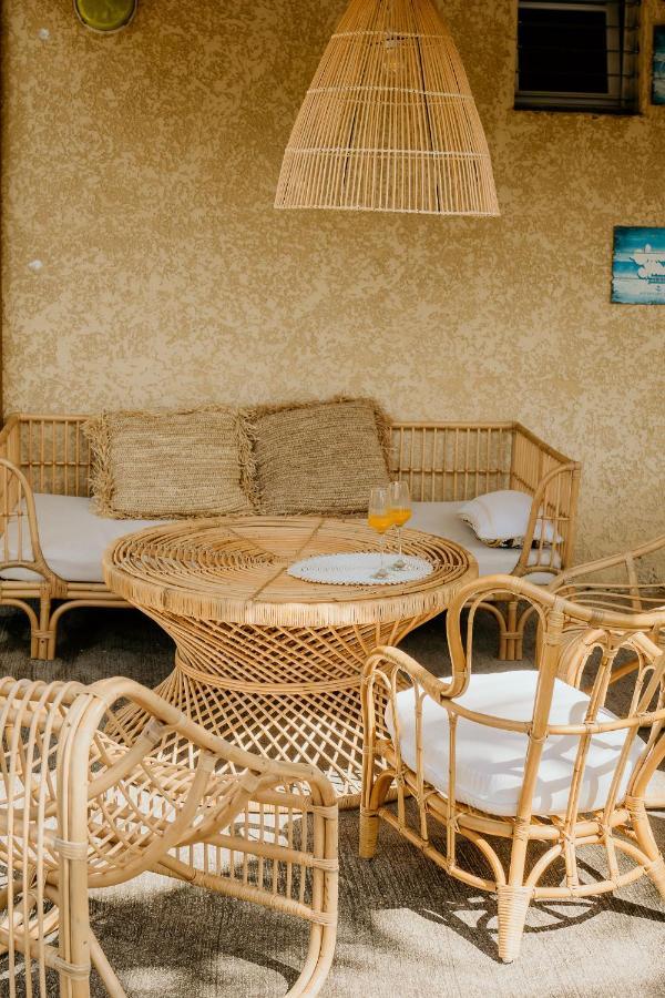 ラ・サリーヌ・レ・バン Le Vacoa Bed & Breakfast エクステリア 写真